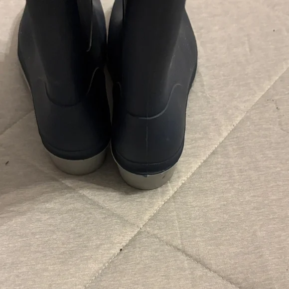 Tingley Women's Trim Fit Knee Boot - Picture 5 of 6